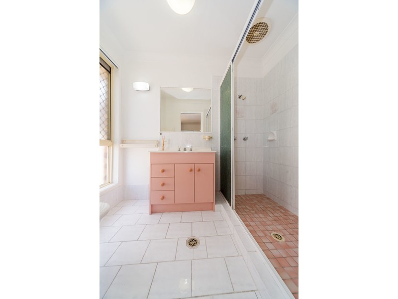 1 Maldon Court, Helensvale QLD 4212