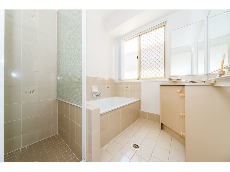 1 Maldon Court, Helensvale QLD 4212