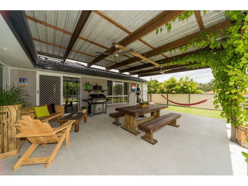 2 Corringle Close, Helensvale QLD 4212