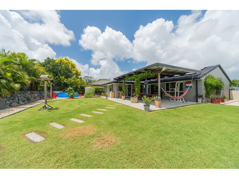 2 Corringle Close, Helensvale QLD 4212