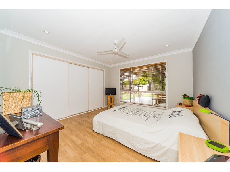 2 Corringle Close, Helensvale QLD 4212