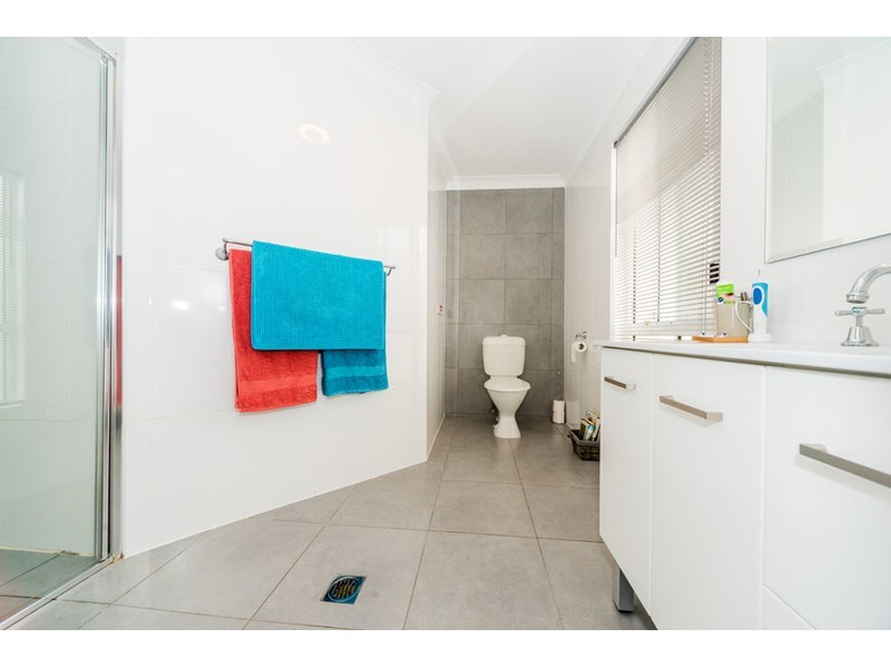 2 Corringle Close, Helensvale QLD 4212