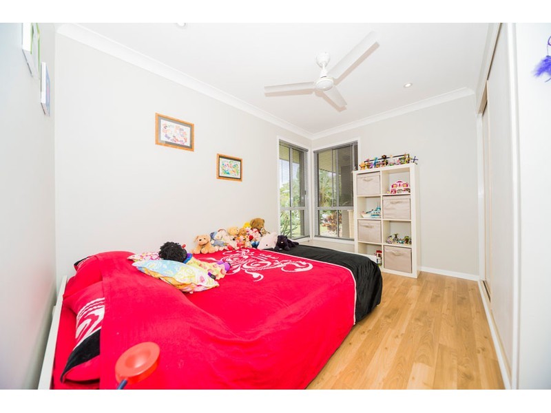 2 Corringle Close, Helensvale QLD 4212