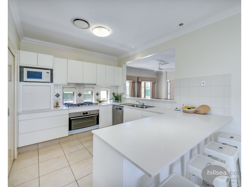 62 Midway Terrace, Pacific Pines QLD 4211