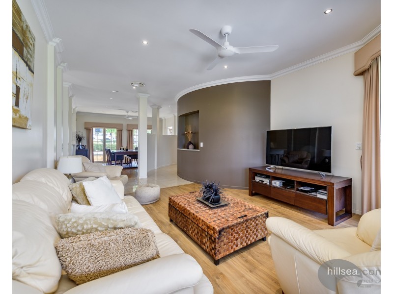 62 Midway Terrace, Pacific Pines QLD 4211