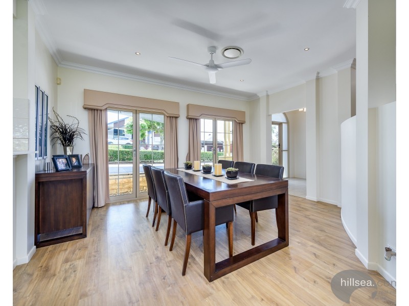 62 Midway Terrace, Pacific Pines QLD 4211