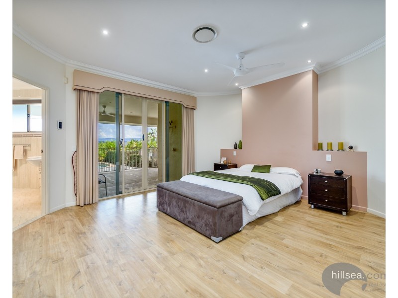 62 Midway Terrace, Pacific Pines QLD 4211