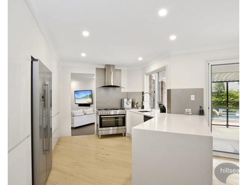 11 Glendale Place, Helensvale QLD 4212