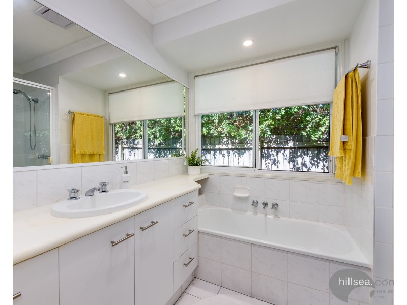 11 Glendale Place, Helensvale QLD 4212