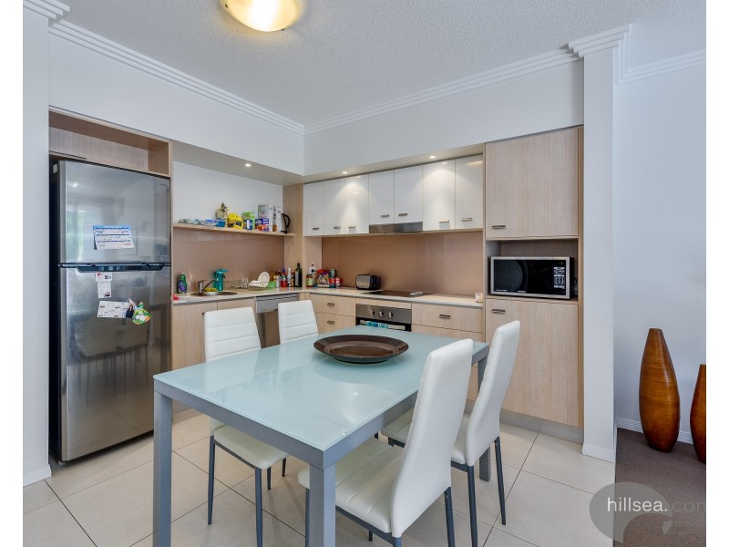 128/1-7 Moores Crescent, Varsity Lakes QLD 4227