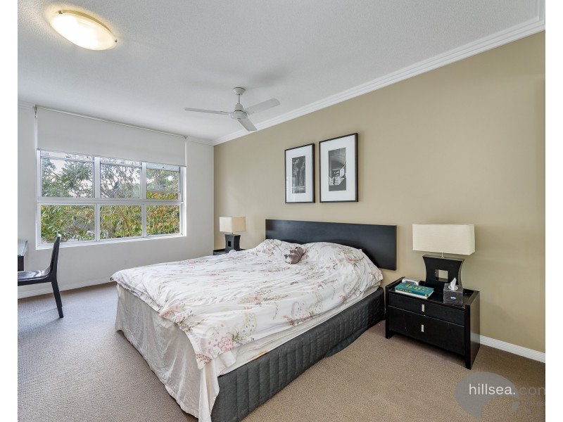 128/1-7 Moores Crescent, Varsity Lakes QLD 4227