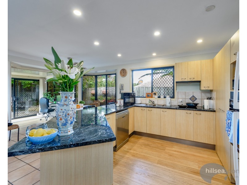 22 Urangan Court, Helensvale QLD 4212