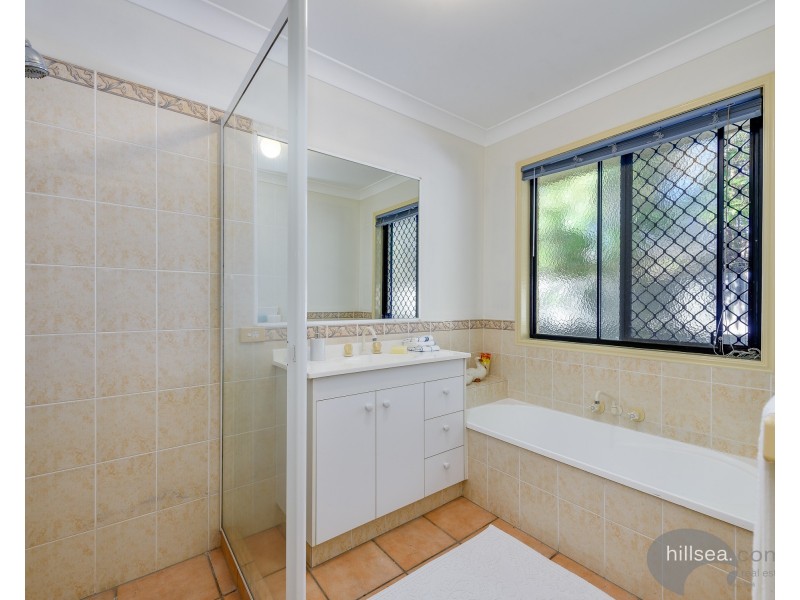 22 Urangan Court, Helensvale QLD 4212