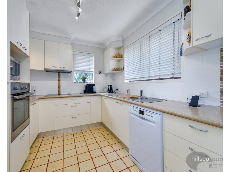5/6 Broad Street, Labrador QLD 4215