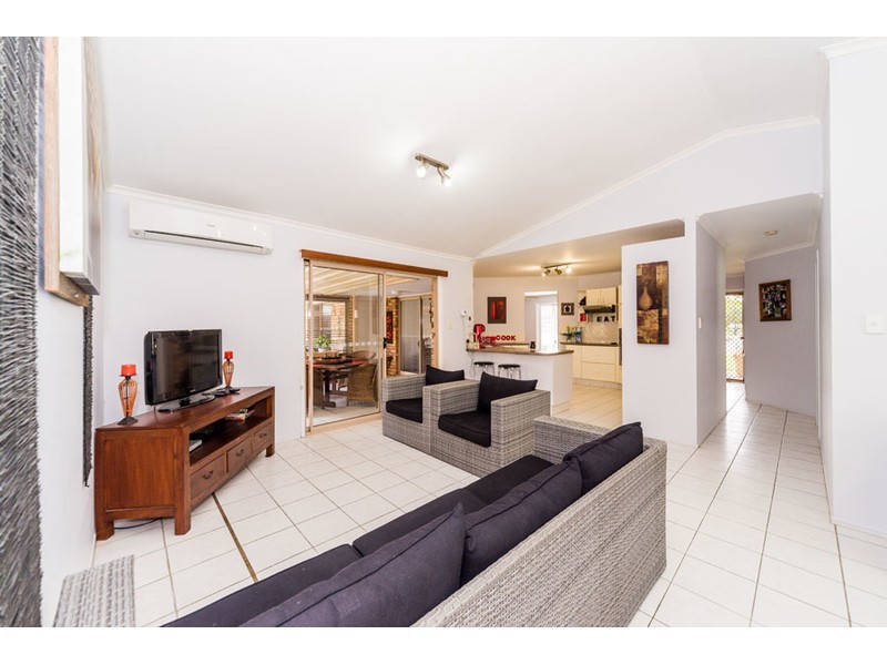 48 Cootharaba Drive, Helensvale QLD 4212