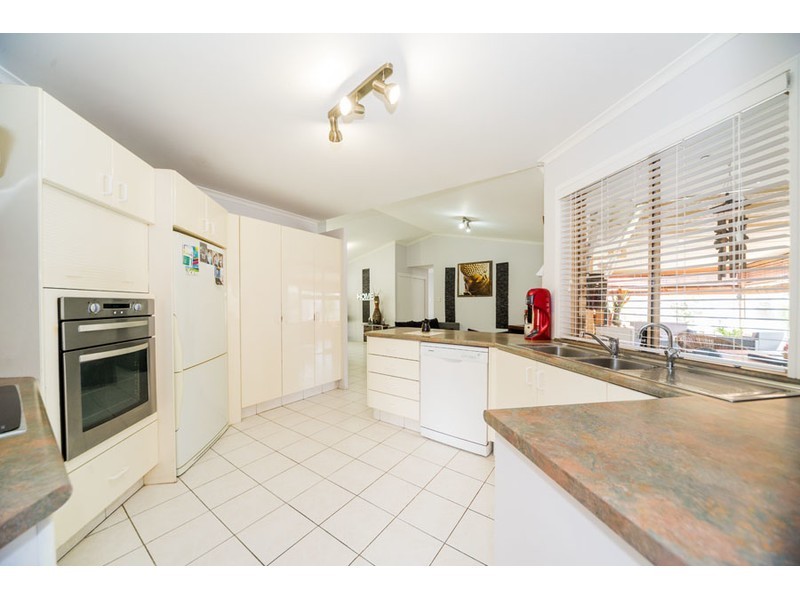 48 Cootharaba Drive, Helensvale QLD 4212