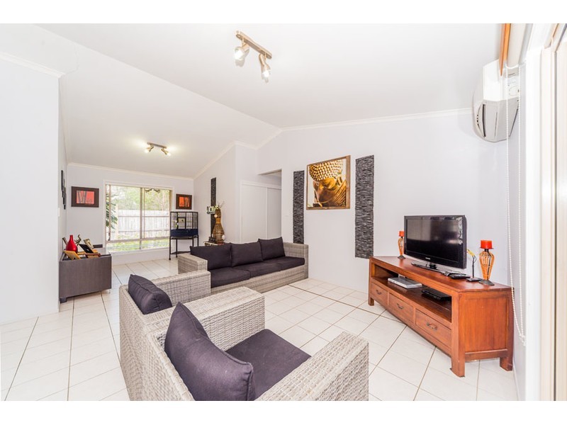 48 Cootharaba Drive, Helensvale QLD 4212