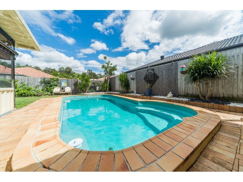 48 Cootharaba Drive, Helensvale QLD 4212