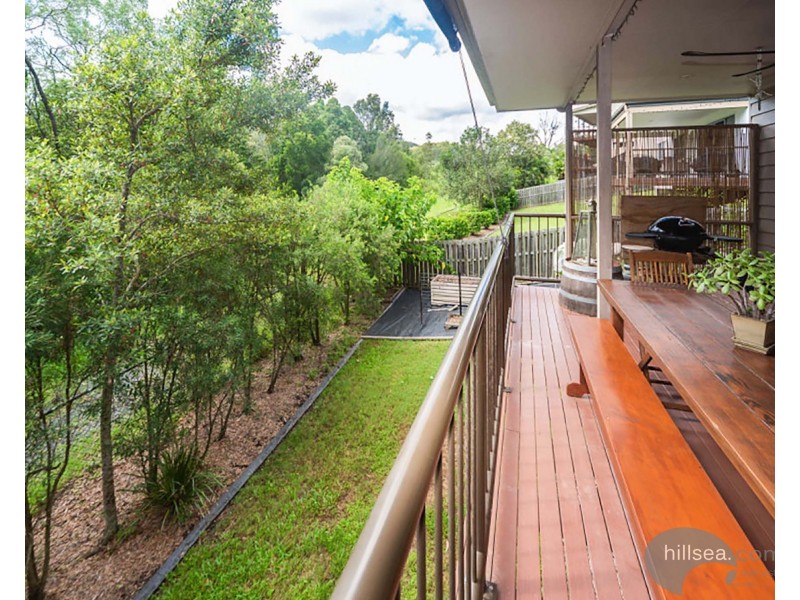 10 Silver Dawn  Crescent, Oxenford QLD 4210