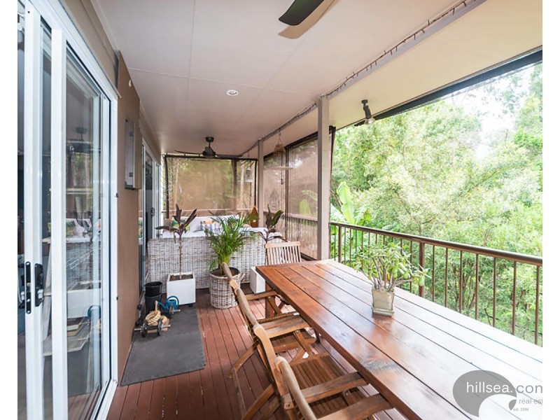 10 Silver Dawn  Crescent, Oxenford QLD 4210