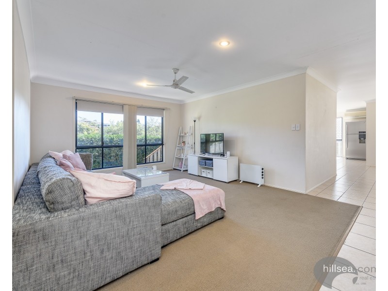 11 Hatutu Street, Pacific Pines QLD 4211