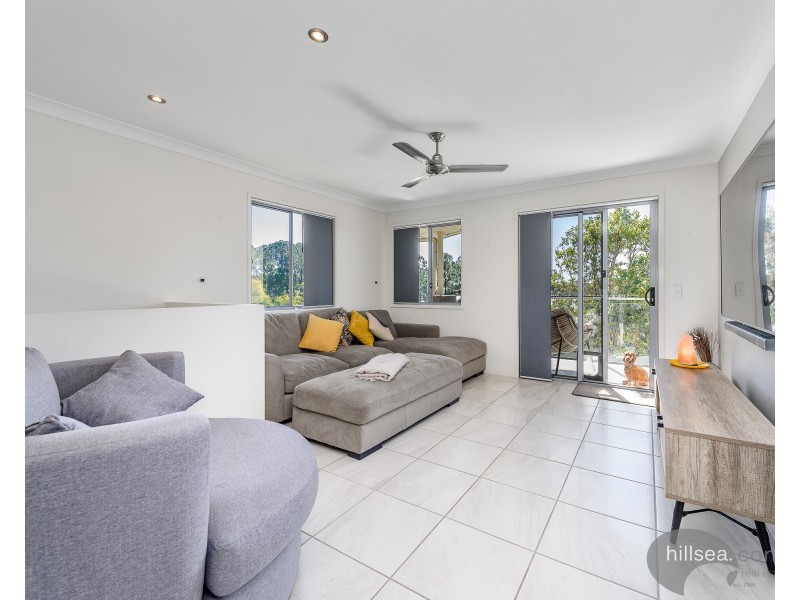 2/8 Bushland Place, Maudsland QLD 4210