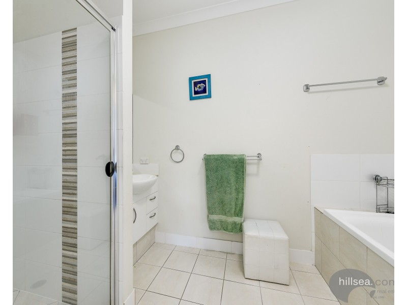 2/8 Bushland Place, Maudsland QLD 4210