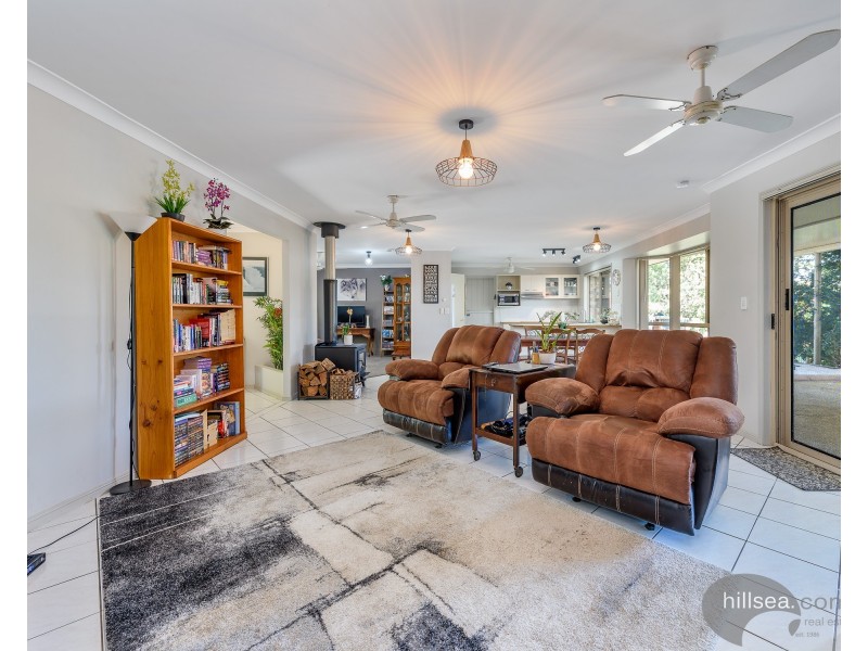 10 Mona Court, Oxenford QLD 4210