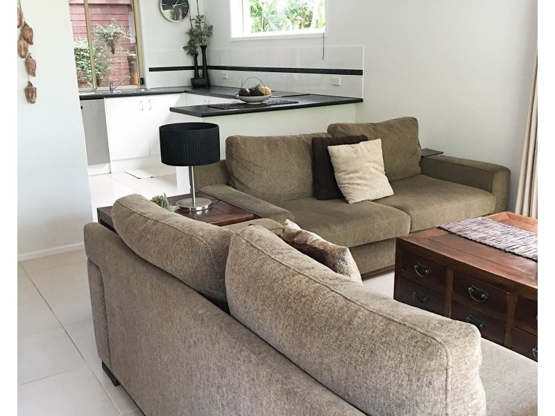 15 Western Way, Oxenford QLD 4210