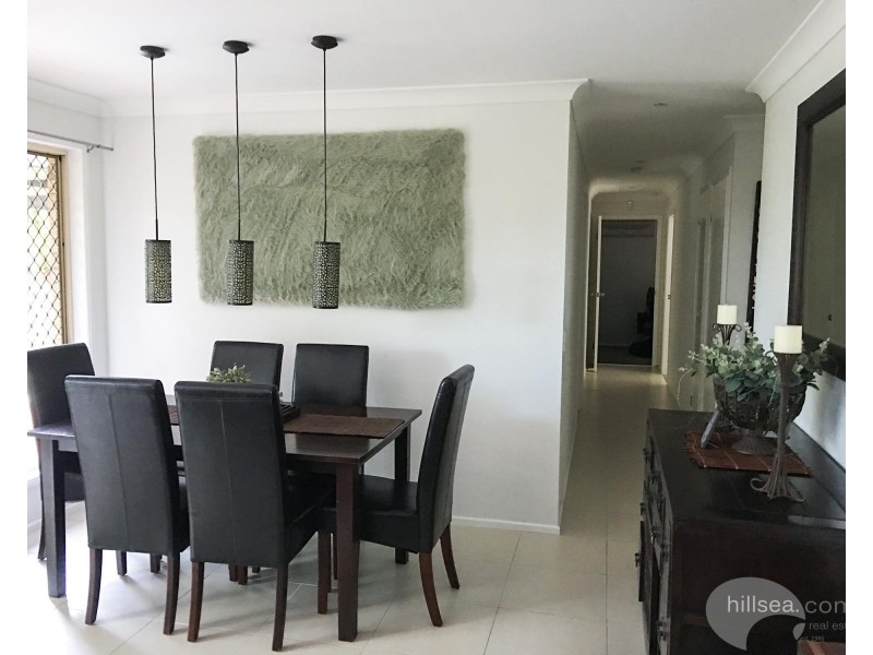 15 Western Way, Oxenford QLD 4210