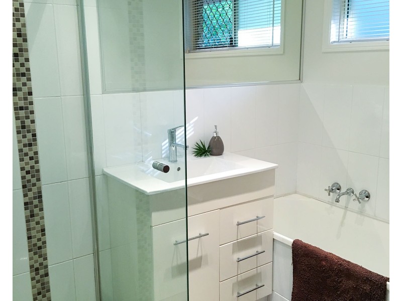 15 Western Way, Oxenford QLD 4210