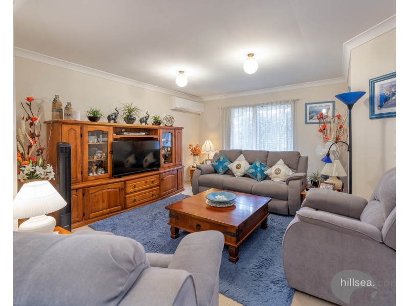 4 Mitaro Rise, Pacific Pines QLD 4211