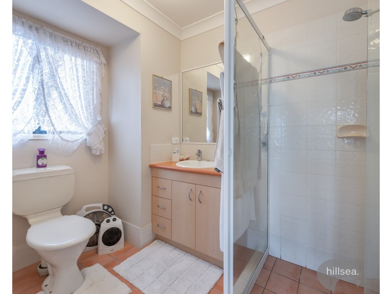 4 Mitaro Rise, Pacific Pines QLD 4211