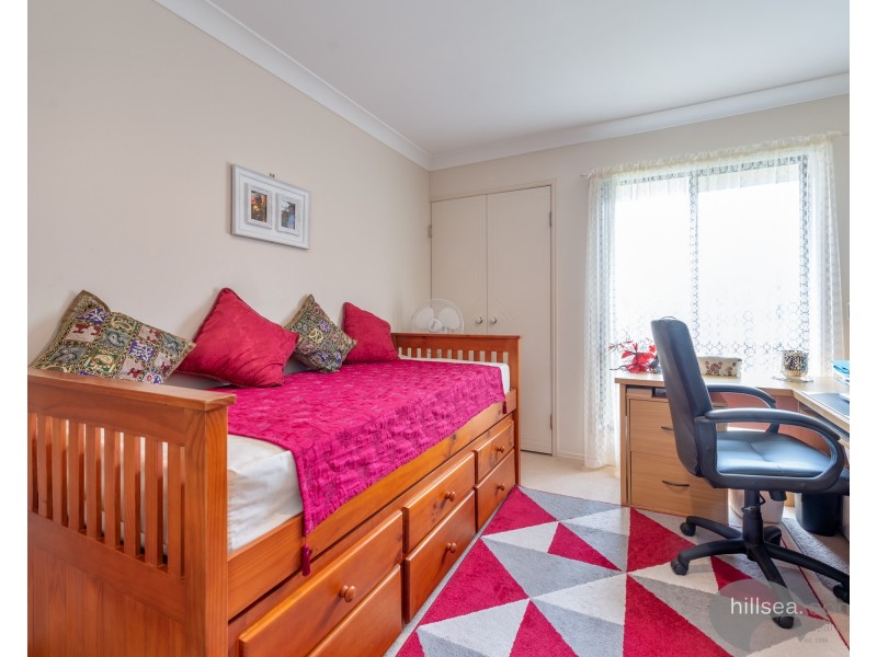 4 Mitaro Rise, Pacific Pines QLD 4211