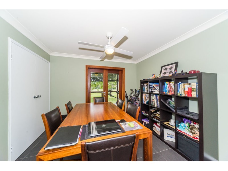 21 Edgeworth Place, Helensvale QLD 4212