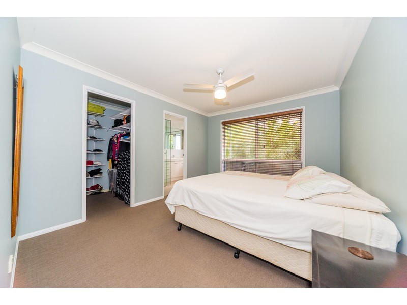 21 Edgeworth Place, Helensvale QLD 4212