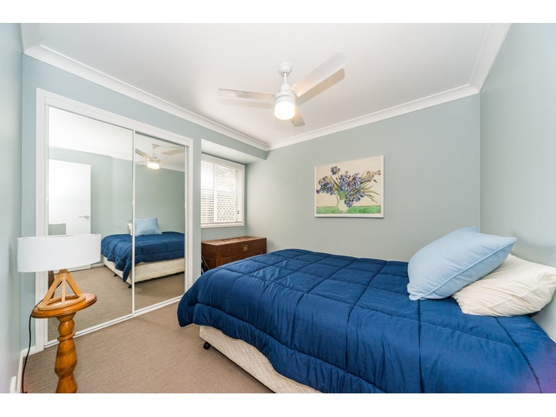 21 Edgeworth Place, Helensvale QLD 4212