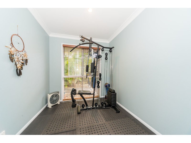 21 Edgeworth Place, Helensvale QLD 4212