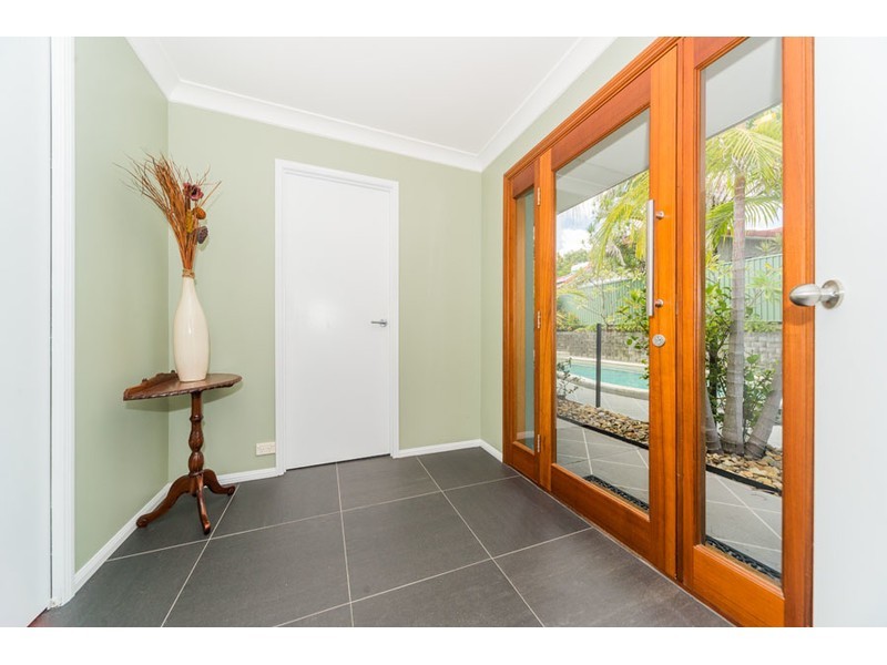 21 Edgeworth Place, Helensvale QLD 4212