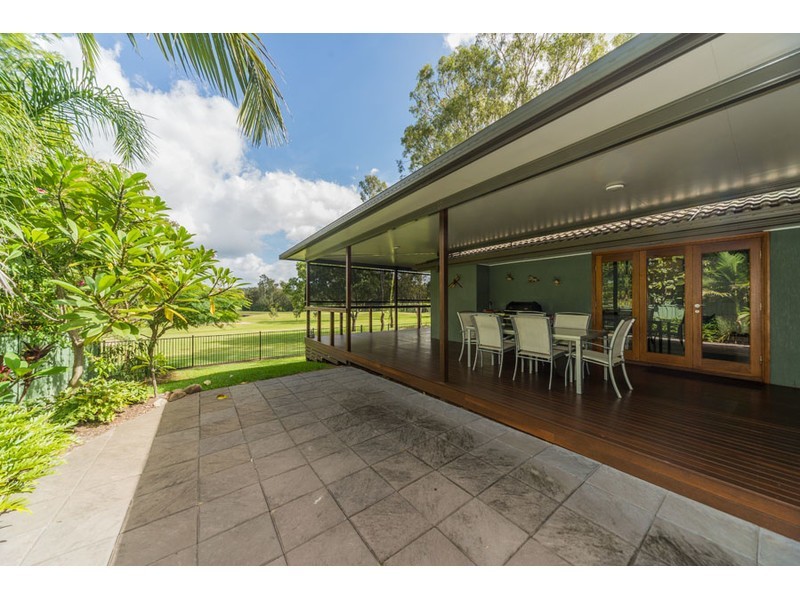 21 Edgeworth Place, Helensvale QLD 4212