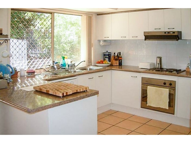 11/19 Harrow Place, Arundel QLD 4214