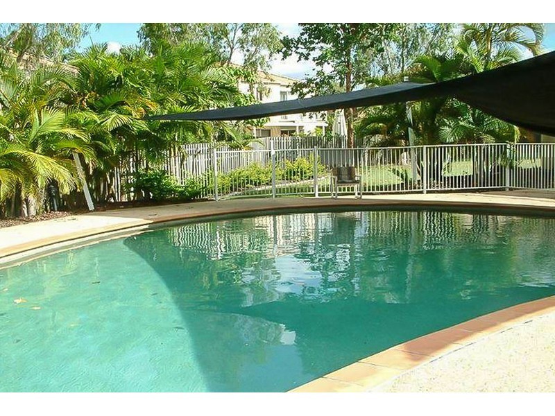 11/19 Harrow Place, Arundel QLD 4214