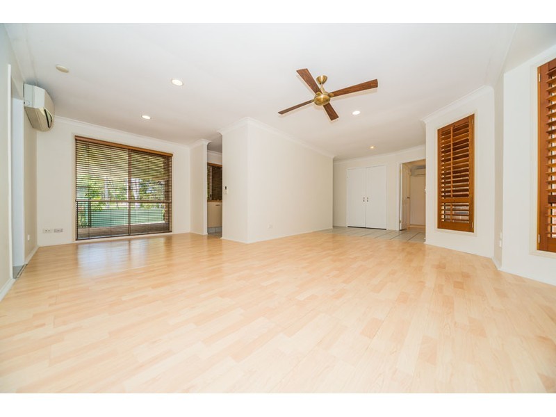 7 Renmark Court, Helensvale QLD 4212