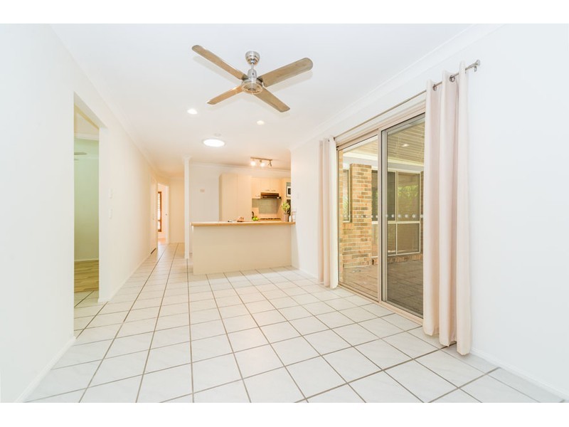 7 Renmark Court, Helensvale QLD 4212
