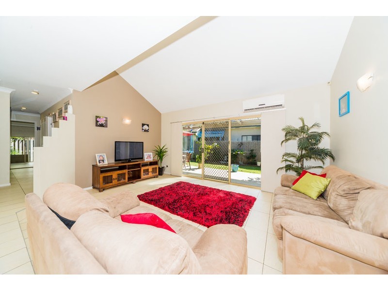 11 Zac Avenue, Coombabah QLD 4216