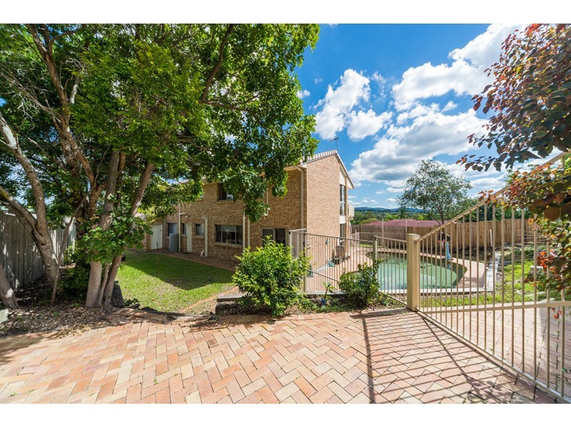 9 Lismore Drive, Helensvale QLD 4212