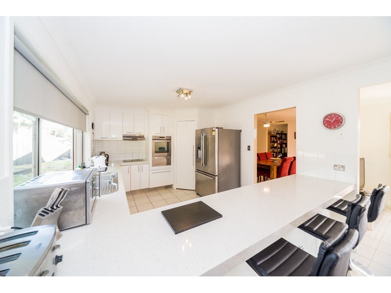 9 Lismore Drive, Helensvale QLD 4212