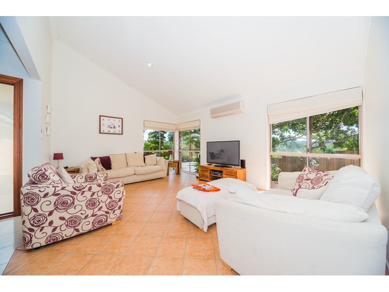 9 Lismore Drive, Helensvale QLD 4212