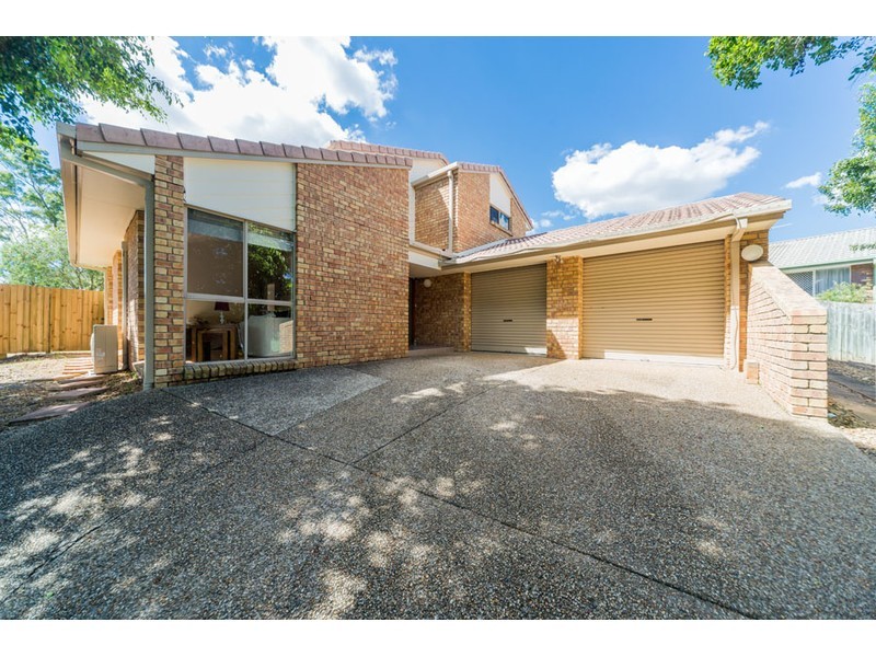 9 Lismore Drive, Helensvale QLD 4212