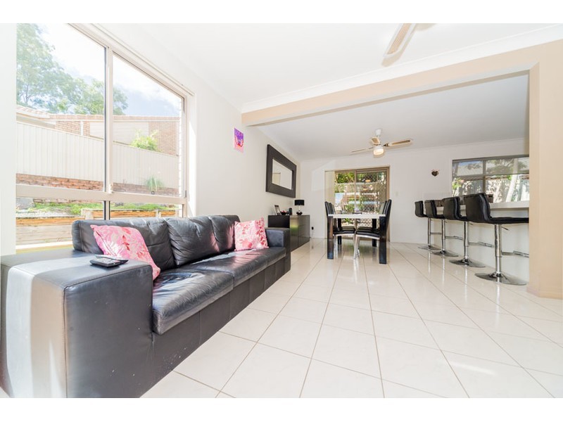 9 Lismore Drive, Helensvale QLD 4212